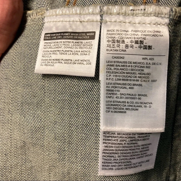 LEVI’S Sz M Denim Trucker Style  Jean Jacket - Picture 9 of 9